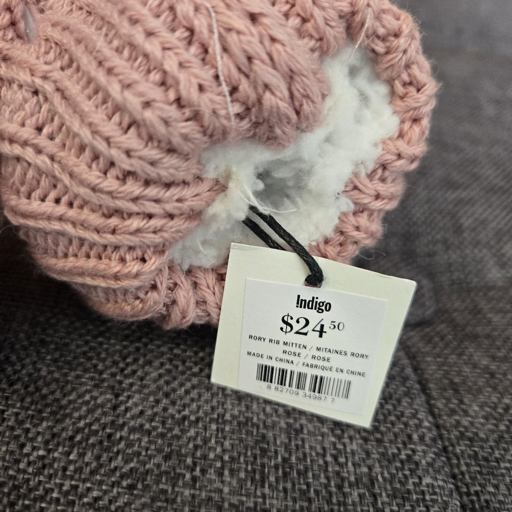 Indigo Rory Rib Furry Lined Mittens In Rose - Picture 7 of 7